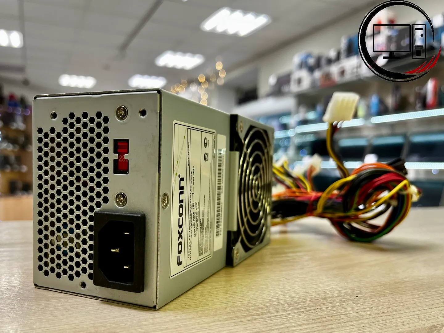 Фото: SLIM-Блок питания 250W Foxconn FX-250T